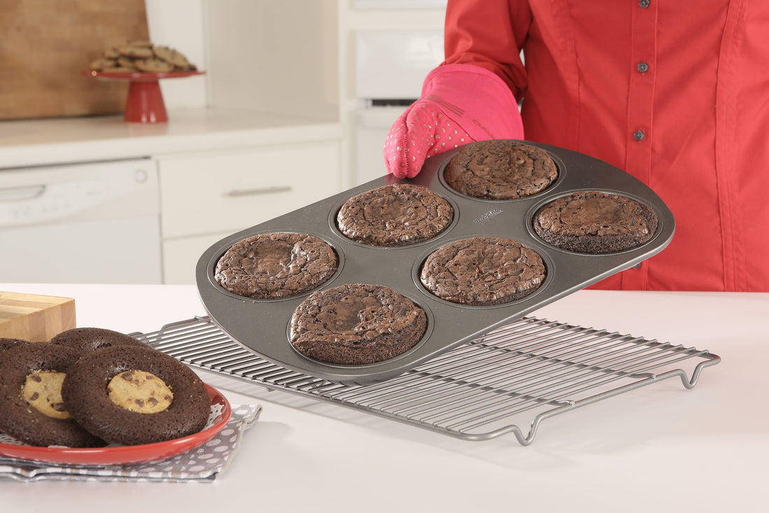 Showing baked brookies in brookie pan