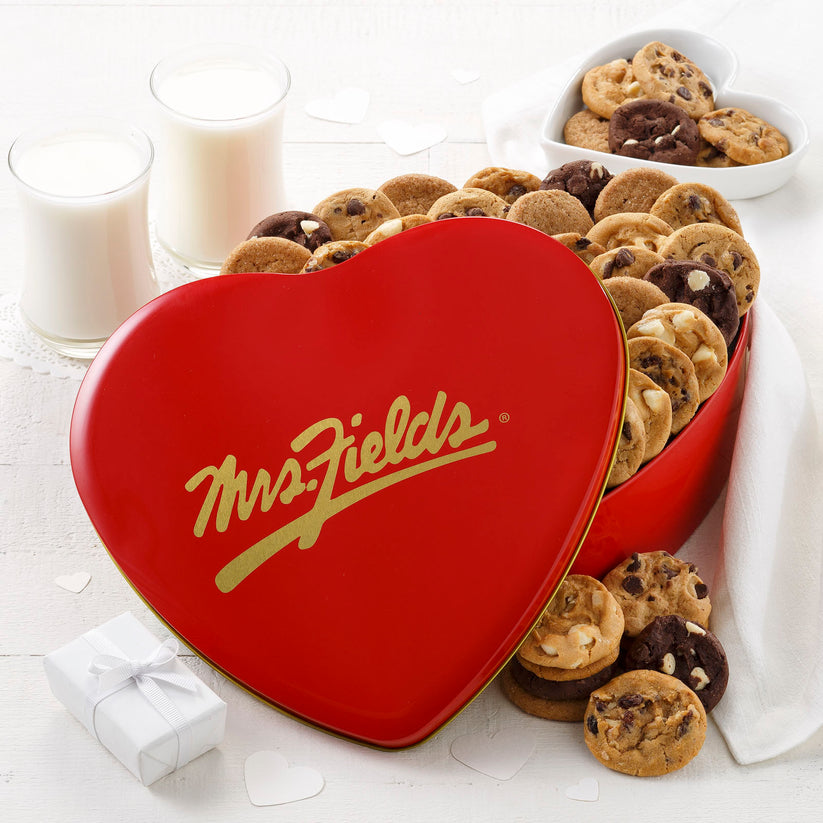 Classic Red and Gold Heart 48 Nibblers Tin