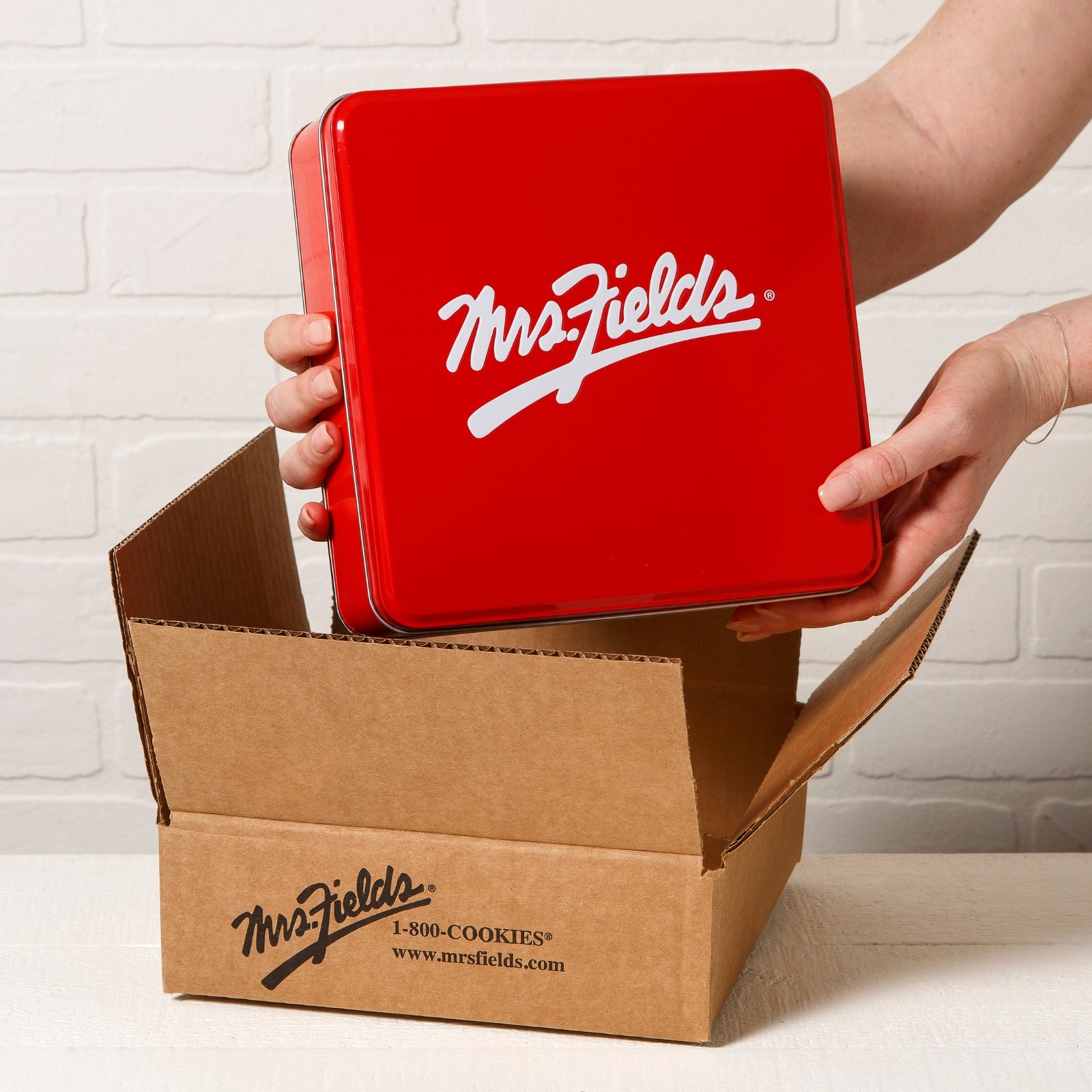 Signature Dozen Original Cookie Tin | Mrs. Fields